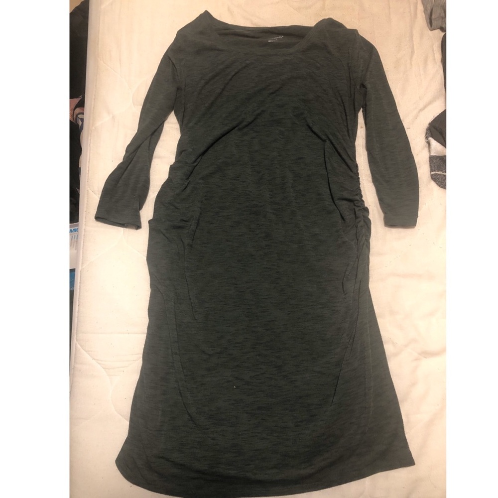 Green maternity dress